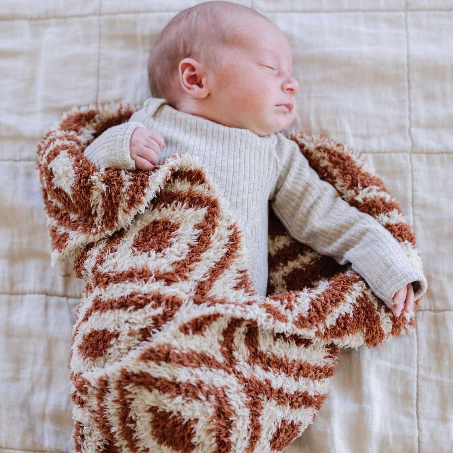 DOUBLE-LAYER BAMBONI® MINI BLANKETS: Petal Double Layer