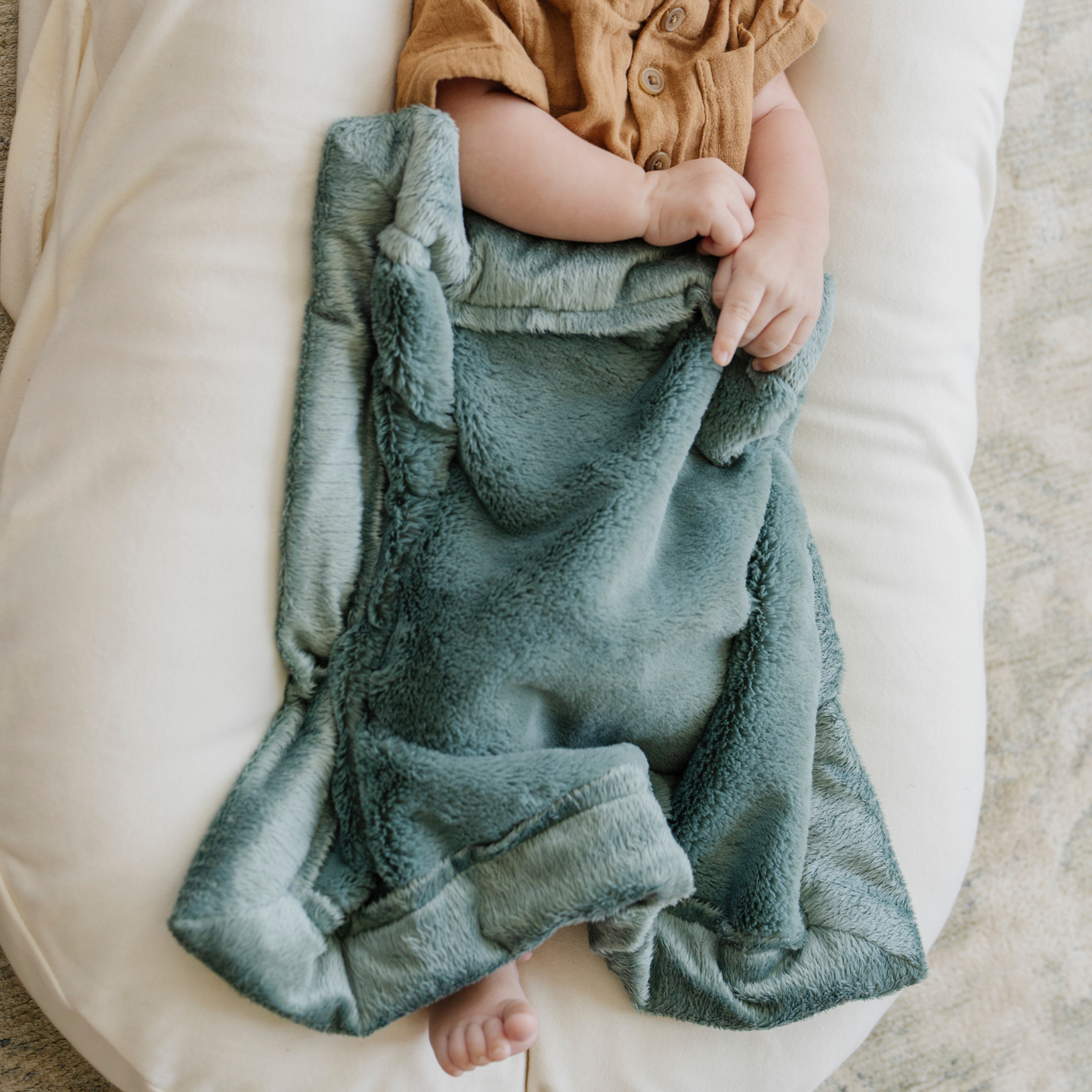 LUSH MINI BLANKETS: Hazelnut