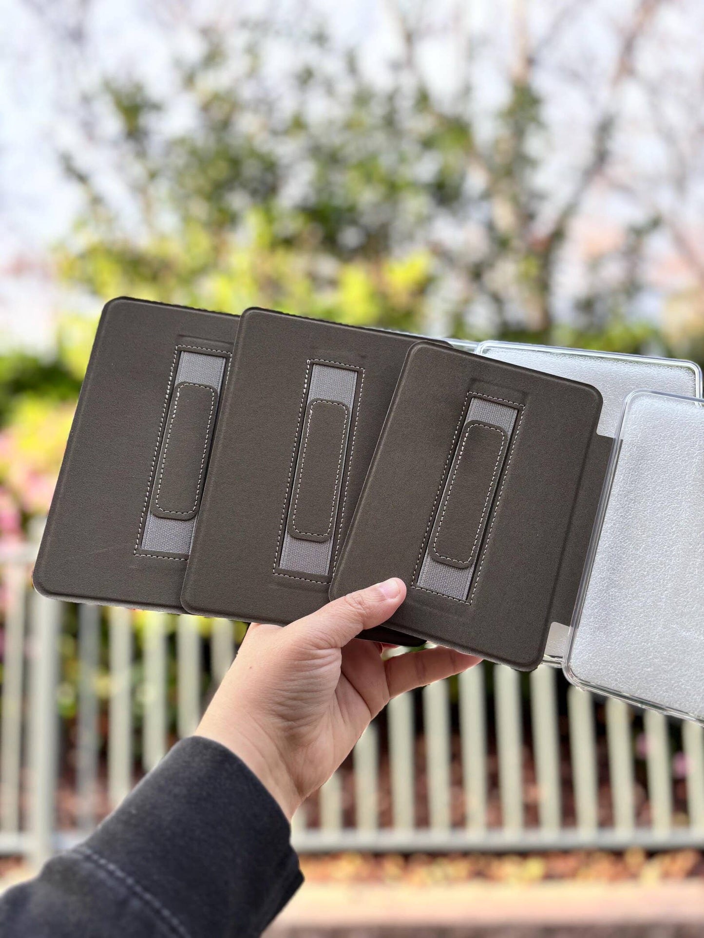 Retro Checkered Clear Back & Handle Kindle & Kobo Case: PPW 2024 & Colorsoft w/handstrap