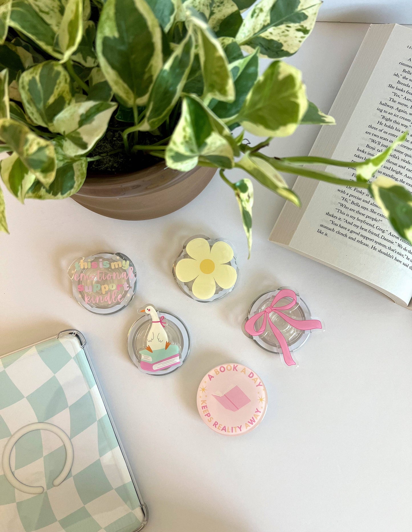 Reading Goose Kindle Grip,Bookish Gift & E-Reader Accessory