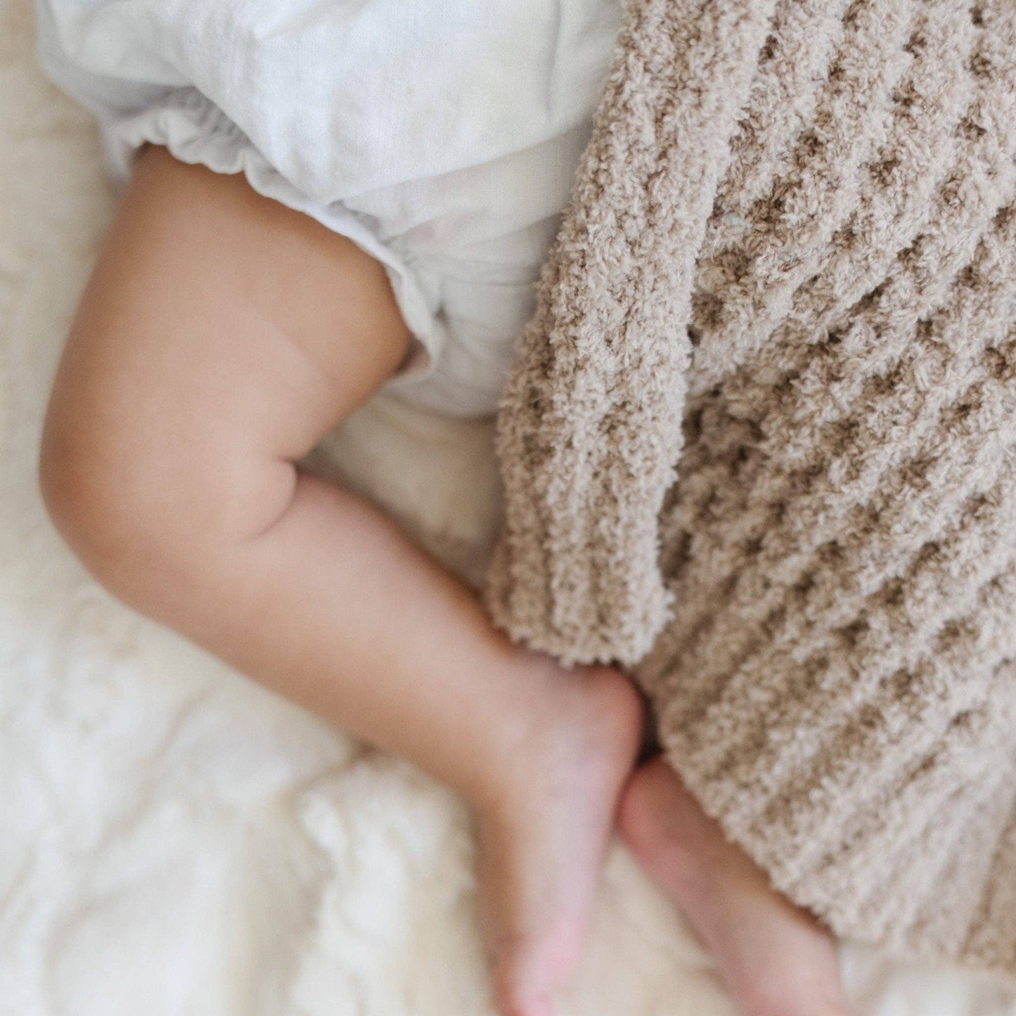 WAFFLE KNIT MINI BLANKETS: Elm